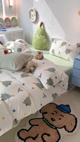 91家纺网 家纺一手货源 找家纺 昔可家纺 2023新款圣诞款四件套 彩色波点圣诞树