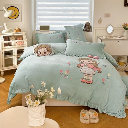 91家纺网 家纺一手货源 找家纺 卡初家居（原微来） 2023新款小萝莉牛奶绒套件 小萝莉-果绿