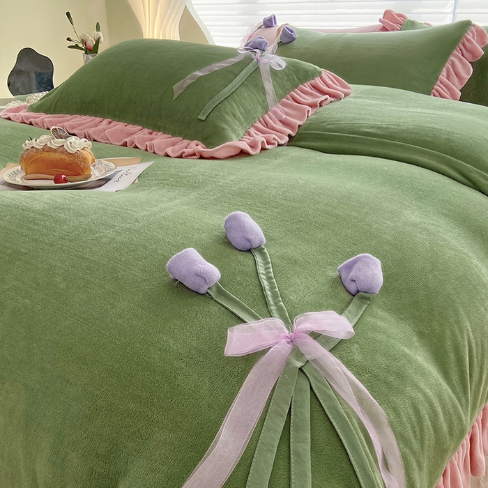 91家纺网 家纺一手货源 找家纺 言熙居 2024新款法莱绒牛奶绒高克重郁金香系列韩版四件套 郁金香绿