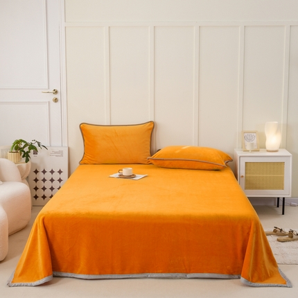 91家纺网 家纺一手货源 找家纺 恋人优选 2023新款牛奶绒毛毯 橘黄