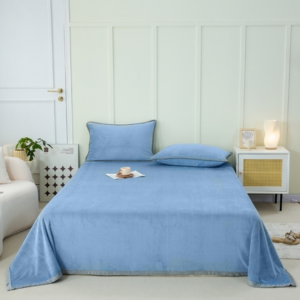 91家纺网 家纺一手货源 找家纺 恋人优选 2023新款牛奶绒毛毯 浅蓝