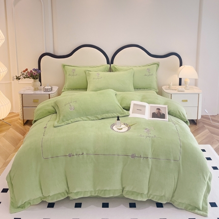 91家纺网 家纺一手货源 找家纺 宜家坊 2023秋冬新款高克重牛奶绒轻奢花卉刺绣-玫瑰庄园系列 玫瑰庄园-绿