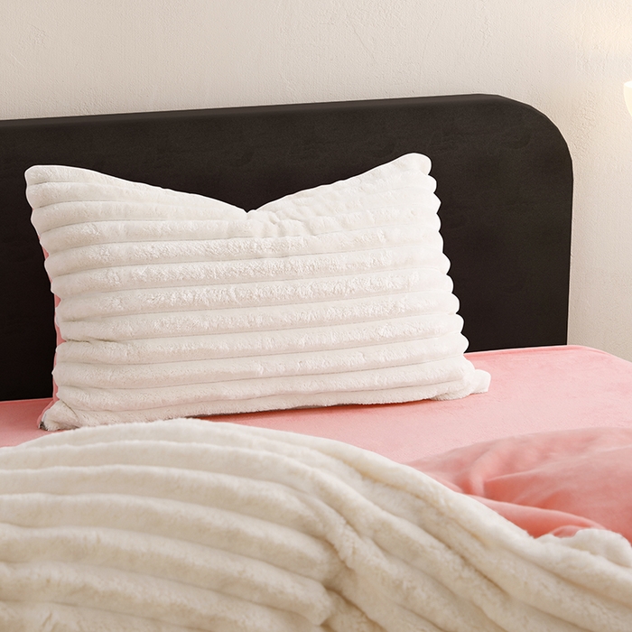 91家纺网 家纺一手货源 找家纺 千逸虹 2024新款高克重兔毛绒四件套 粉