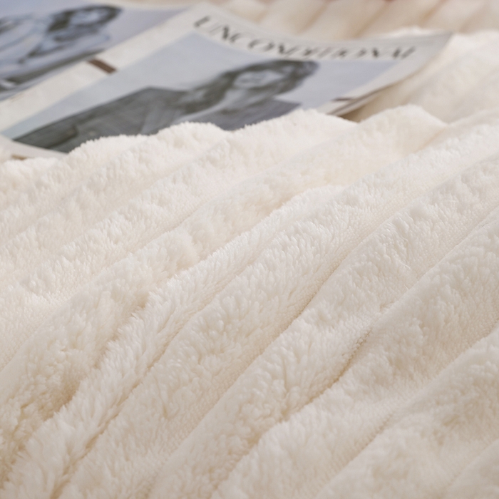 91家纺网 家纺一手货源 找家纺 千逸虹 2024新款高克重兔毛绒四件套 粉