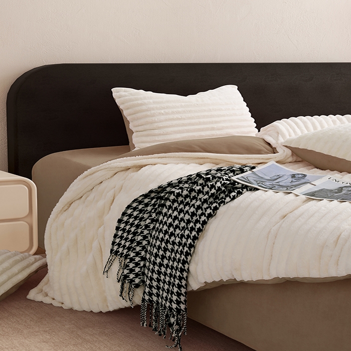 91家纺网 家纺一手货源 找家纺 千逸虹 2024新款高克重兔毛绒四件套 棕