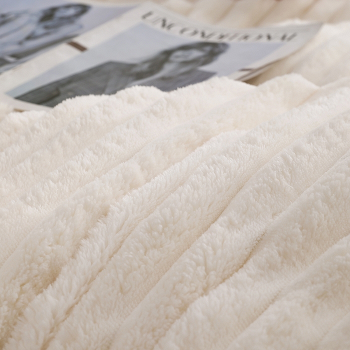 91家纺网 家纺一手货源 找家纺 千逸虹 2024新款高克重兔毛绒四件套 米黄