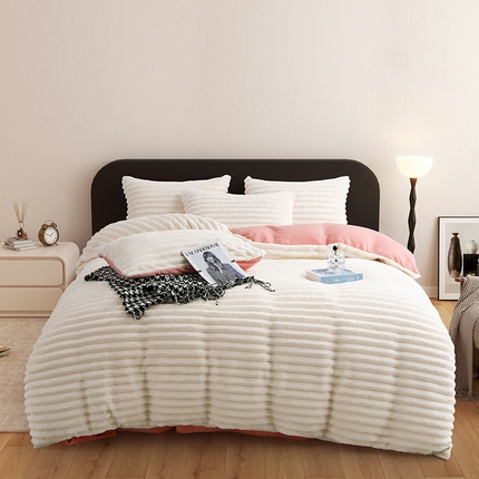 千逸虹 2024新款高克重兔毛绒四件套 粉