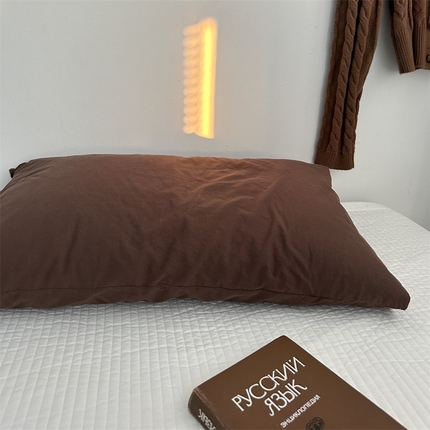 91家纺网 家纺一手货源 找家纺 恋恋三季 2024新款40支13372中古风全棉印花单枕套-塞纳河畔（风格三） 摩卡