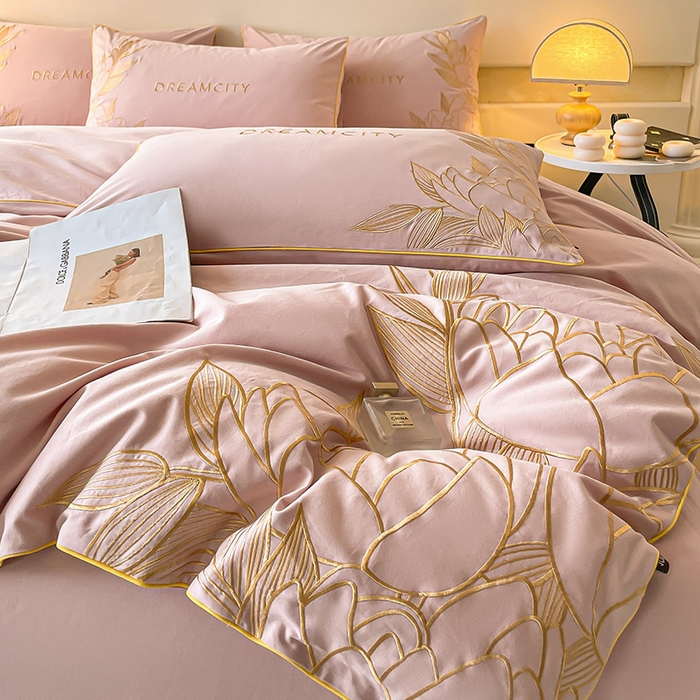 91家纺网 家纺一手货源 找家纺  A类母婴级全棉磨毛四件套纯棉高精密刺绣长绒棉床上用品床笠款 芙蓉-红桃