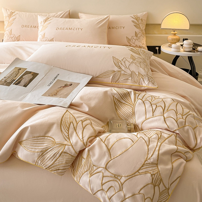 91家纺网 家纺一手货源 找家纺  A类母婴级全棉磨毛四件套纯棉高精密刺绣长绒棉床上用品床笠款 芙蓉-白桃