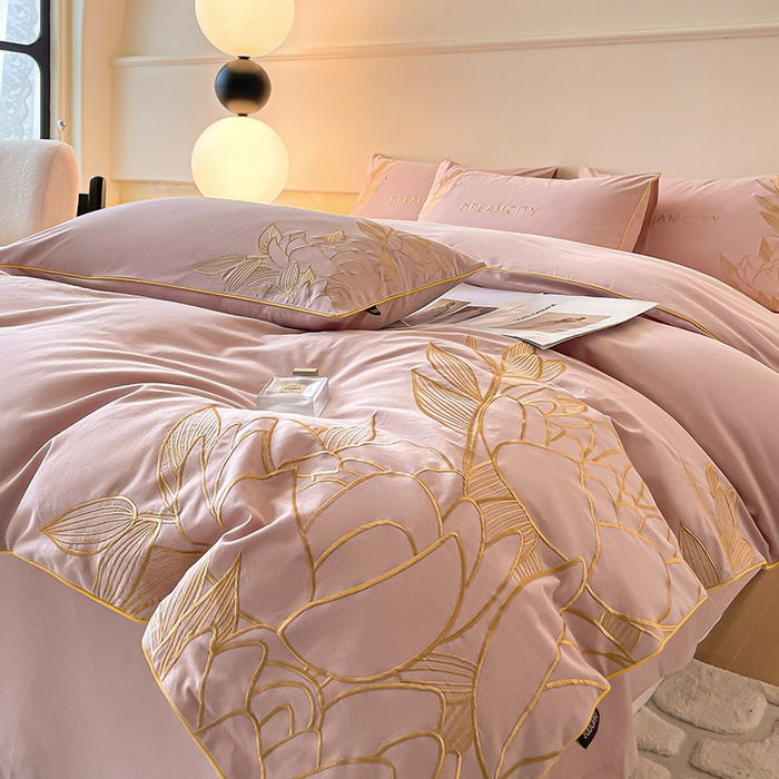 91家纺网 家纺一手货源 找家纺  A类母婴级全棉磨毛四件套纯棉高精密刺绣长绒棉床上用品床笠款 芙蓉-红桃