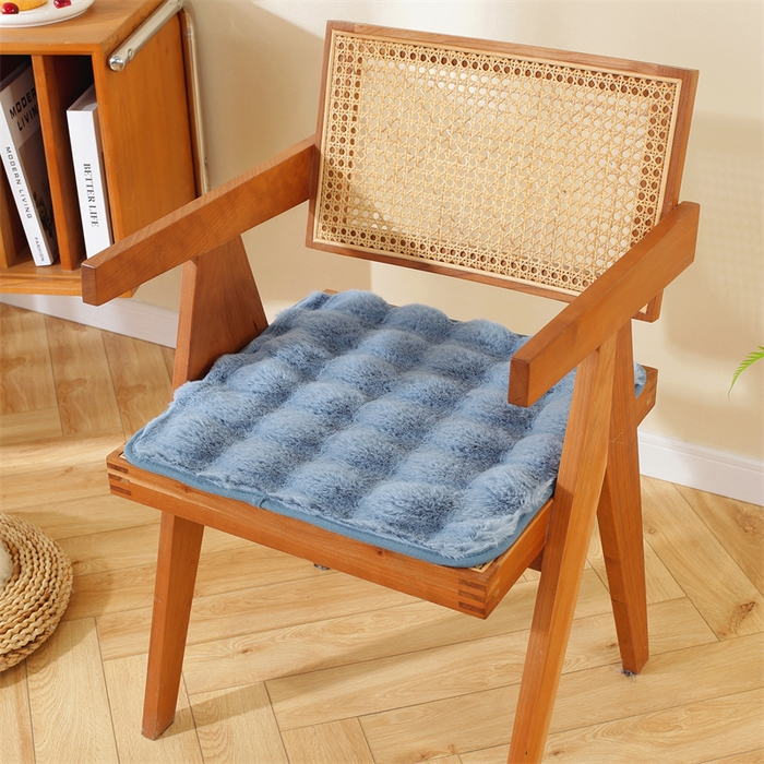 91家纺网 家纺一手货源 找家纺 （总）共鸣沙发垫 2023新款兔毛绒椅垫