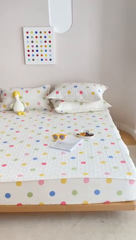 91家纺网 家纺一手货源 找家纺 忘忧草 2023新款A类全棉印花夹棉床笠 活力波点