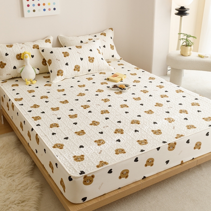 91家纺网 家纺一手货源 找家纺 忘忧草 2023新款A类全棉印花夹棉床笠 熊圆圆