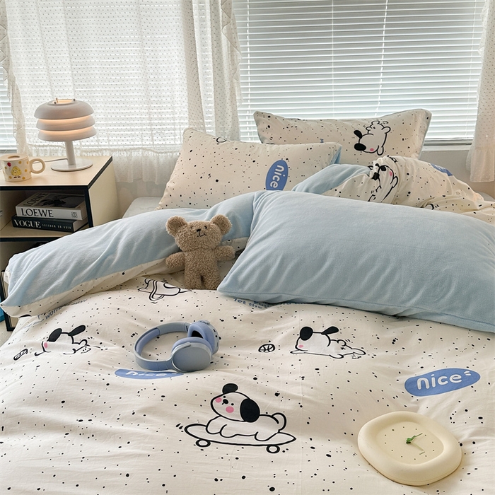 91家纺网 家纺一手货源 找家纺 昔可家纺 2023新款全棉加绒四件套 滑板狗狗蓝