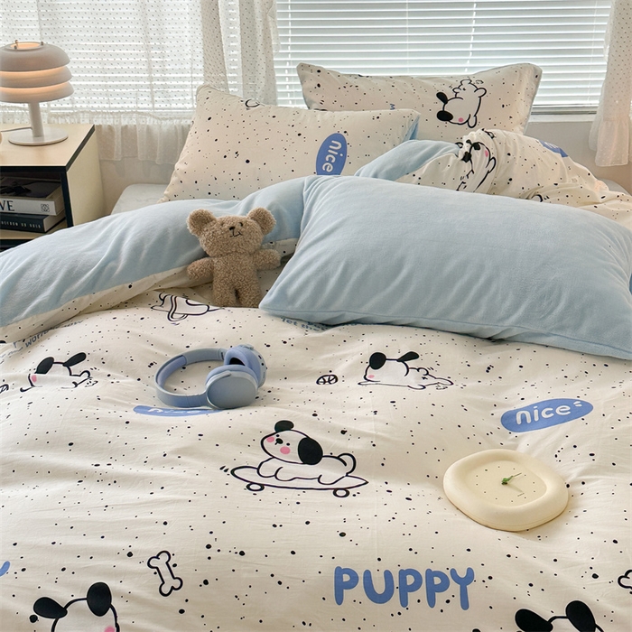 91家纺网 家纺一手货源 找家纺 昔可家纺 2023新款全棉加绒四件套 滑板狗狗蓝