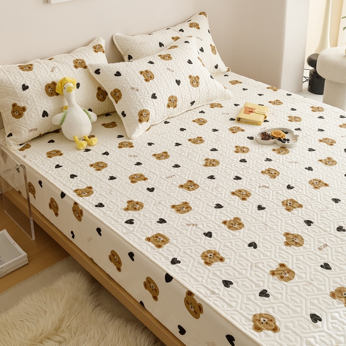 91家纺网 家纺一手货源 找家纺 忘忧草 2023新款A类全棉印花夹棉床笠 熊圆圆