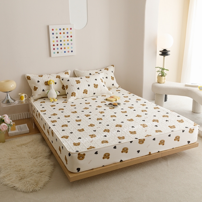 91家纺网 家纺一手货源 找家纺 忘忧草 2023新款A类全棉印花夹棉床笠 熊圆圆