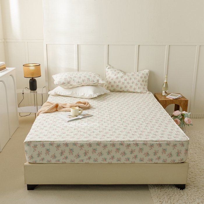 91家纺网 家纺一手货源 找家纺 忘忧草 2023新款A类全棉印花夹棉床笠 少女心