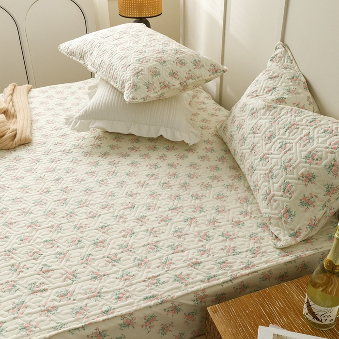 91家纺网 家纺一手货源 找家纺 忘忧草 2023新款A类全棉印花夹棉床笠 少女心