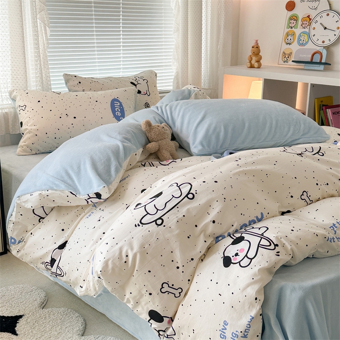 91家纺网 家纺一手货源 找家纺 昔可家纺 2023新款全棉加绒四件套 滑板狗狗蓝