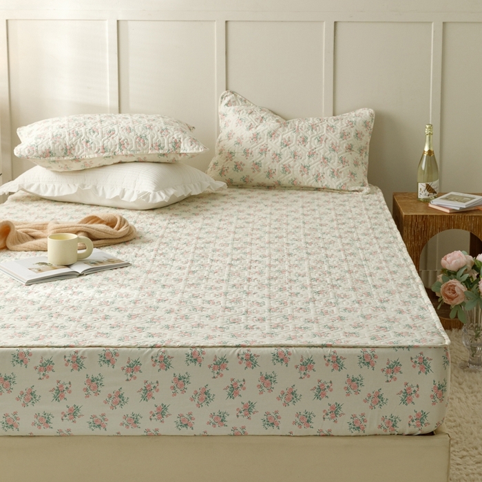 91家纺网 家纺一手货源 找家纺 忘忧草 2023新款A类全棉印花夹棉床笠 少女心