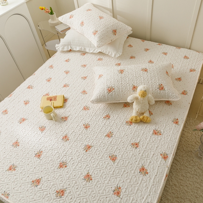 91家纺网 家纺一手货源 找家纺 忘忧草 2023新款A类全棉印花夹棉床笠 花簇-米