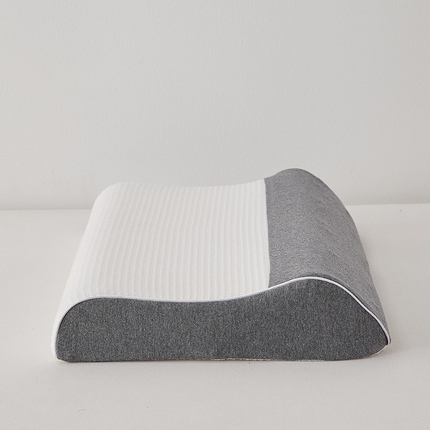 91家纺网 家纺一手货源 找家纺 乐可 2023新款针织牵引乳胶枕 针织牵引乳胶枕-灰色40*60*8/10cm【单只装】