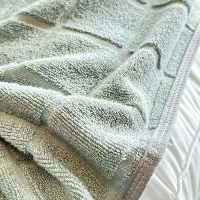 91家纺网 家纺一手货源 找家纺 爱港家纺 2023新款全棉A类毛巾布升级款长枕巾枕芯保护套 暖棉.绿