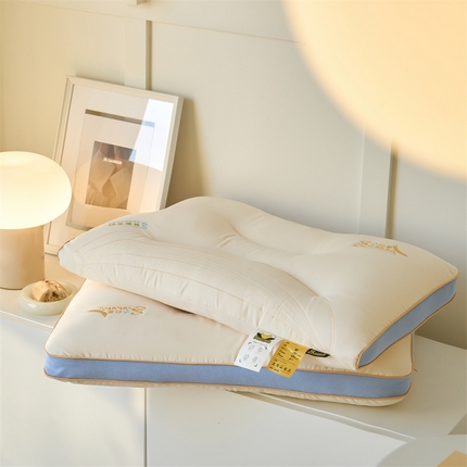 91家纺网 家纺一手货源 找家纺 （总）纽乐家纺 2023新款娇生惯养小奶蕉护颈枕芯