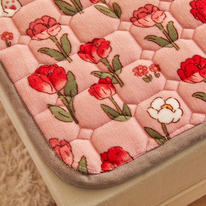 91家纺网 家纺一手货源 找家纺 富威堡家纺 2023新款牛奶绒印花夹棉床护垫床垫垫子 玫瑰乐园