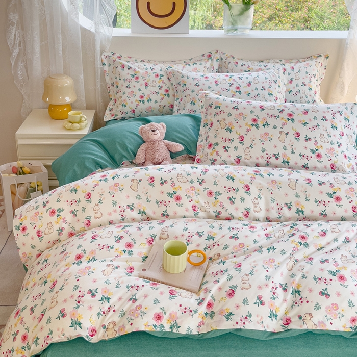 91家纺网 家纺一手货源 找家纺 布可家纺 2025新款水洗棉宽边印花四件套 小粉兔兔