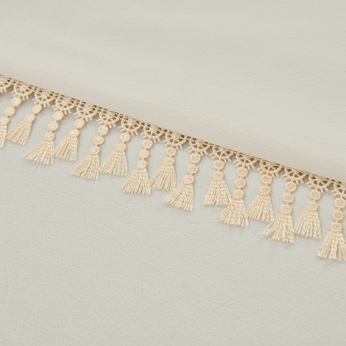 91家纺网 家纺一手货源 找家纺 莉人坊 2023新款磨砂绒流苏按摩床罩 贝白