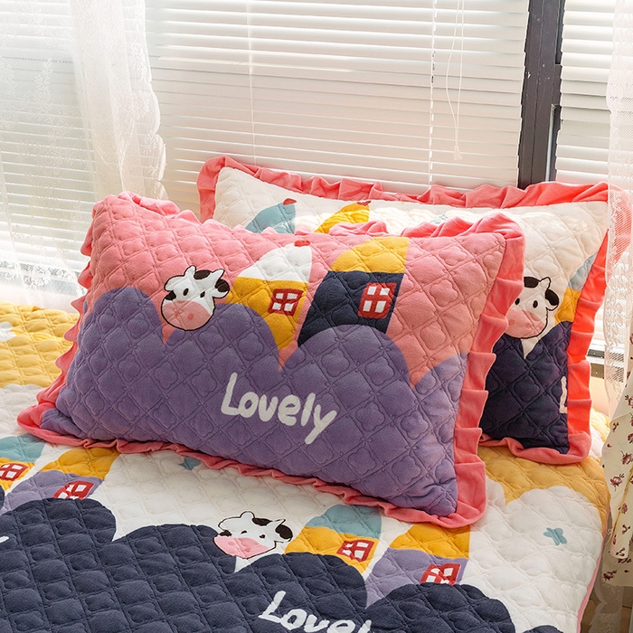 91家纺网 家纺一手货源 找家纺 羽爱家纺 2024新款牛奶绒直边款床盖床垫 牛牛屋