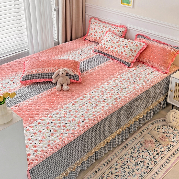 91家纺网 家纺一手货源 找家纺 羽爱家纺 2024新款牛奶绒榻榻米床盖 如梦花季