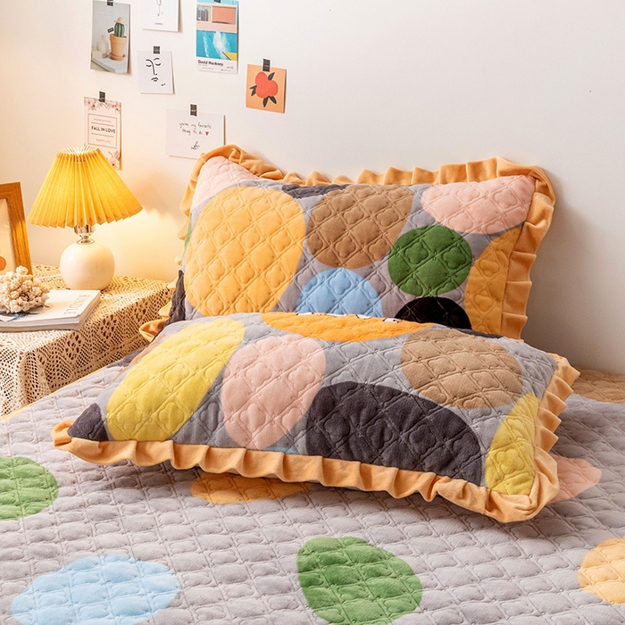 91家纺网 家纺一手货源 找家纺 羽爱家纺 2024新款牛奶绒直边款床盖床垫 魔力圈圈