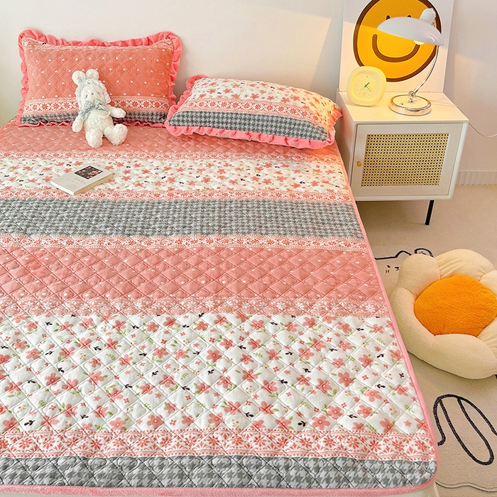 91家纺网 家纺一手货源 找家纺 羽爱家纺 2024新款牛奶绒直边款床盖床垫 如梦花季 