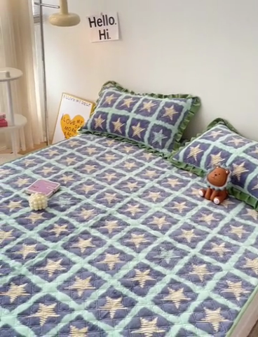 91家纺网 家纺一手货源 找家纺 羽爱家纺 2024新款牛奶绒直边款床盖床垫 五角星