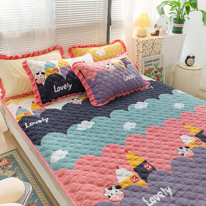 91家纺网 家纺一手货源 找家纺 羽爱家纺 2024新款牛奶绒直边款床盖床垫 牛牛屋