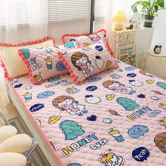 91家纺网 家纺一手货源 找家纺 羽爱家纺 2024新款牛奶绒直边款床盖床垫 蛋糕女孩