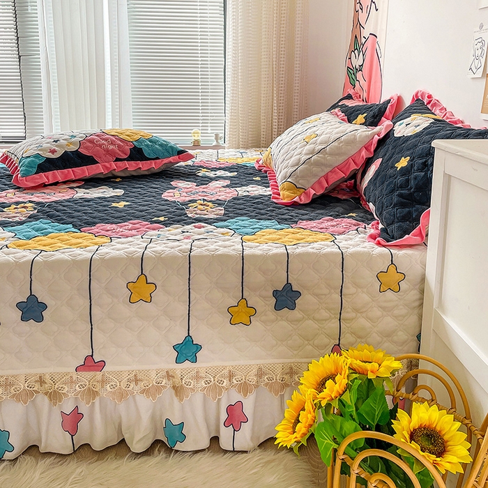 91家纺网 家纺一手货源 找家纺 羽爱家纺 2024新款牛奶绒榻榻米床盖 萌萌哒