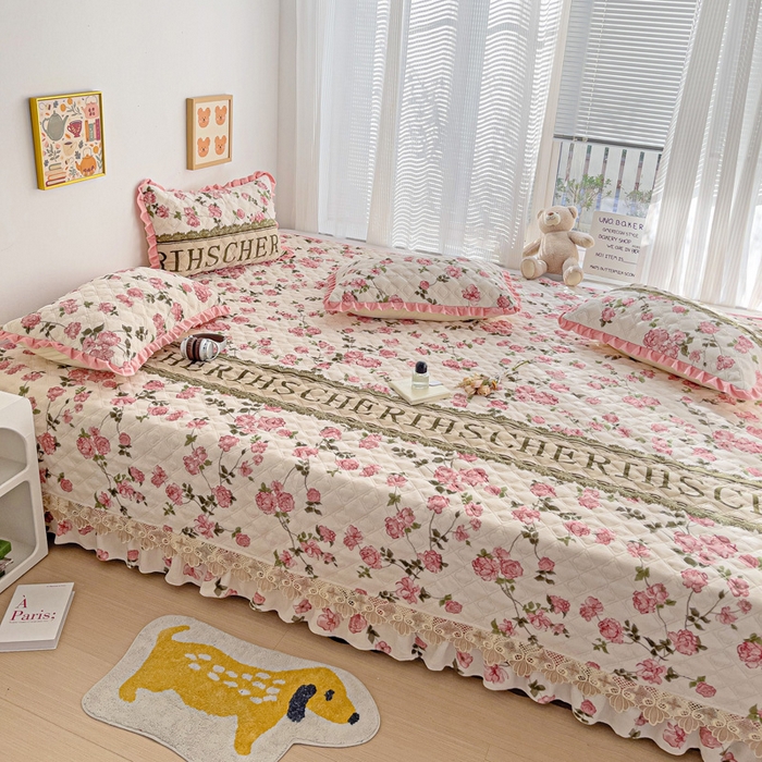 91家纺网 家纺一手货源 找家纺 羽爱家纺 2024新款牛奶绒榻榻米床盖 花梦 