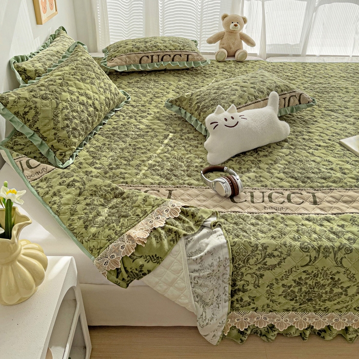 91家纺网 家纺一手货源 找家纺 羽爱家纺 2024新款牛奶绒榻榻米床盖 晨光 