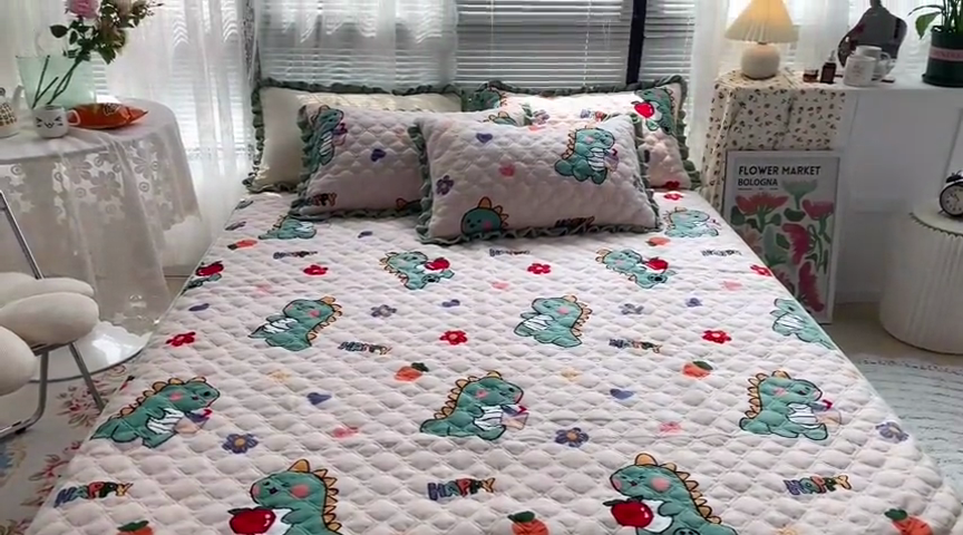 91家纺网 家纺一手货源 找家纺 羽爱家纺 2024新款牛奶绒直边款床盖床垫 恐龙先生 