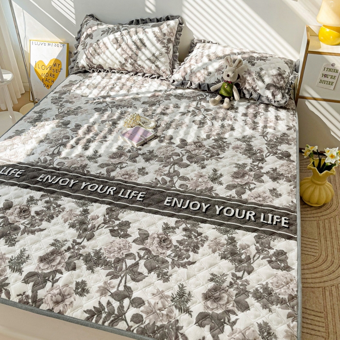 91家纺网 家纺一手货源 找家纺 羽爱家纺 2024新款牛奶绒直边款床盖床垫 花都 