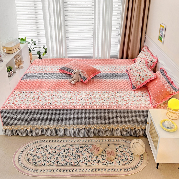 91家纺网 家纺一手货源 找家纺 羽爱家纺 2024新款牛奶绒榻榻米床盖 如梦花季