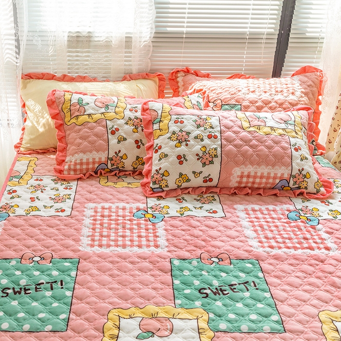 91家纺网 家纺一手货源 找家纺 羽爱家纺 2024新款牛奶绒直边款床盖床垫 甜蜜一方