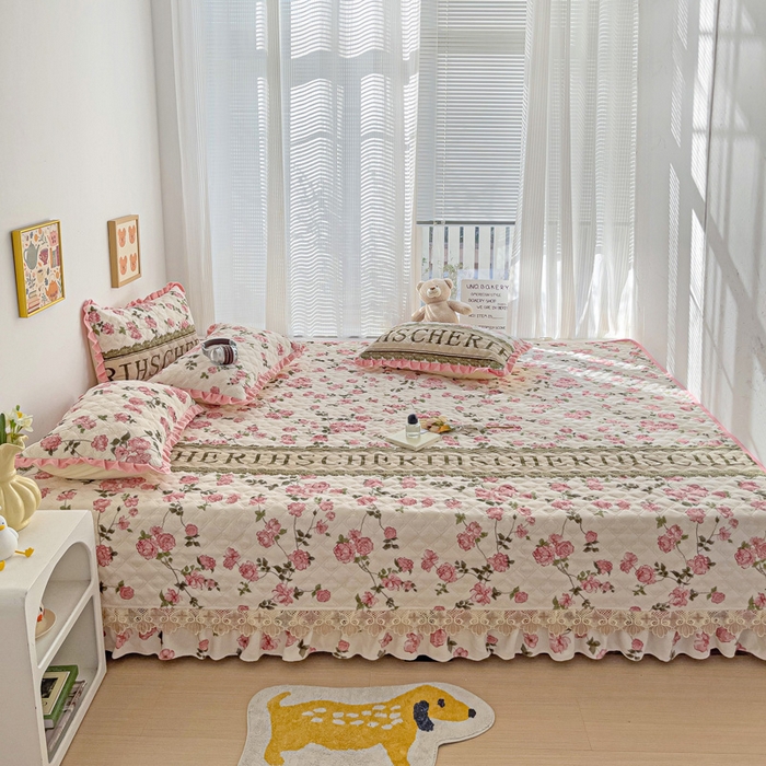 91家纺网 家纺一手货源 找家纺 羽爱家纺 2024新款牛奶绒榻榻米床盖 花梦 