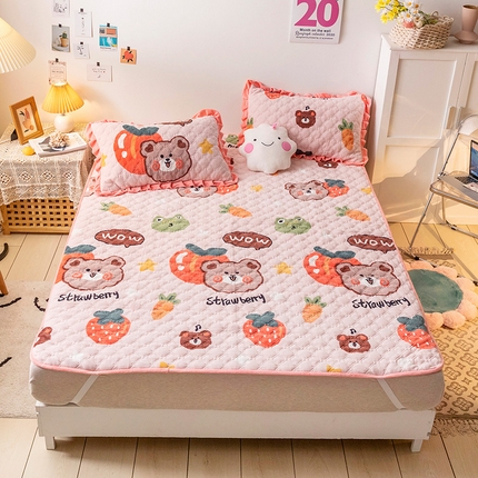 羽爱家纺 2024新款牛奶绒直边款床盖床垫 水果熊