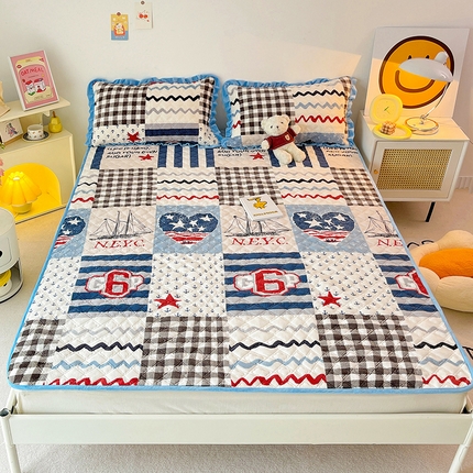 91家纺网 家纺一手货源 找家纺 羽爱家纺 2024新款牛奶绒直边款床盖床垫 新印象